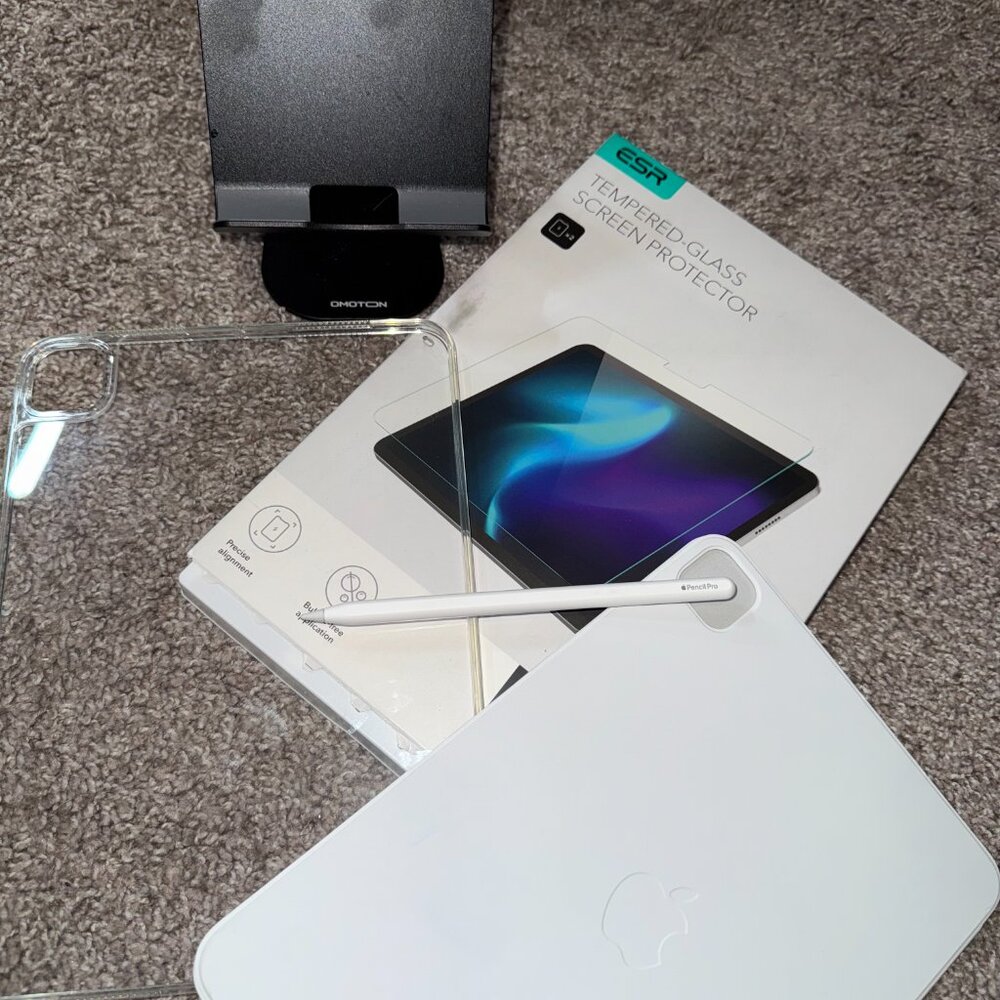 IPad Pro M4 11 inch accessory bundle - IPAD NOT INCLUDED